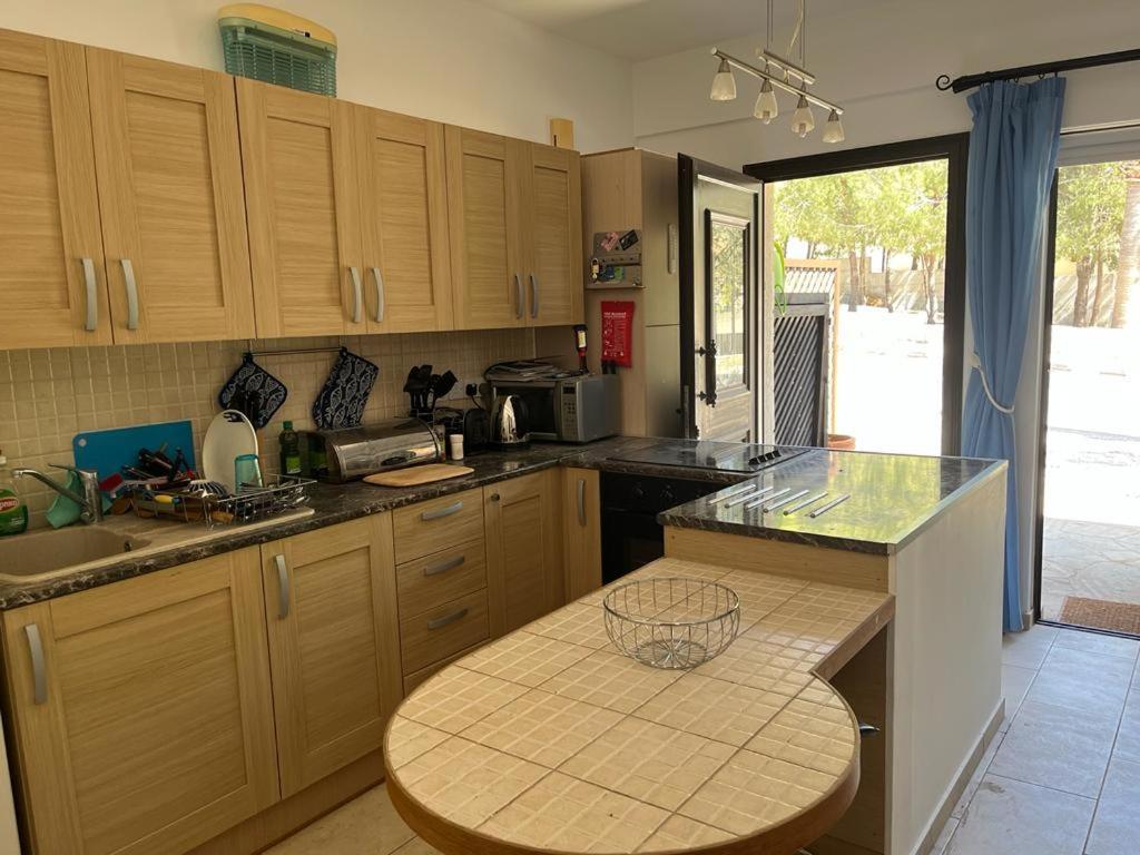 2 Palaepaphos Gardens Apartment Kouklia Bagian luar foto